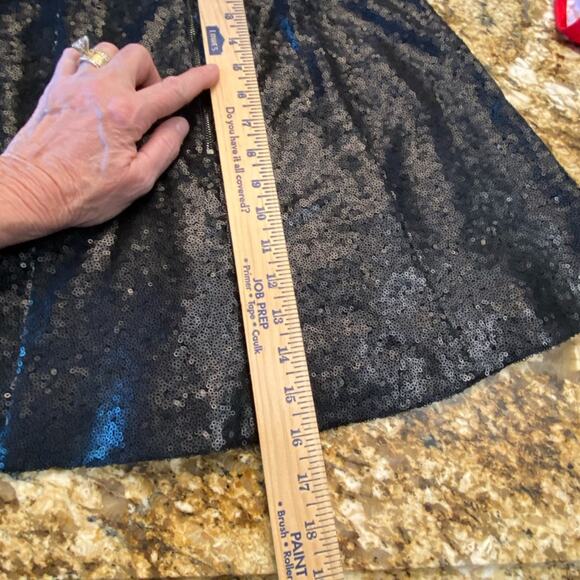 Decree Juniors Size Medium Matte Black Sequin Mini Skirt - Picture 4 of 5